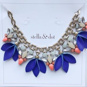 ➕Stella & Dot Melia Black/Orange Statment Necklace